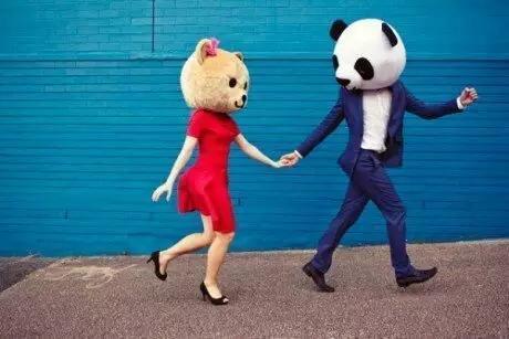 戏赠赵使君美人_beat365亚洲体育官方网站(图2) beat365亚洲体育官方网站